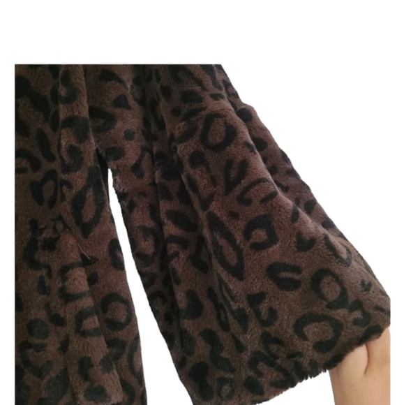 Scandinavian Faux Fur Leopard Print Jacket Sizes Med - Picture 3 of 5